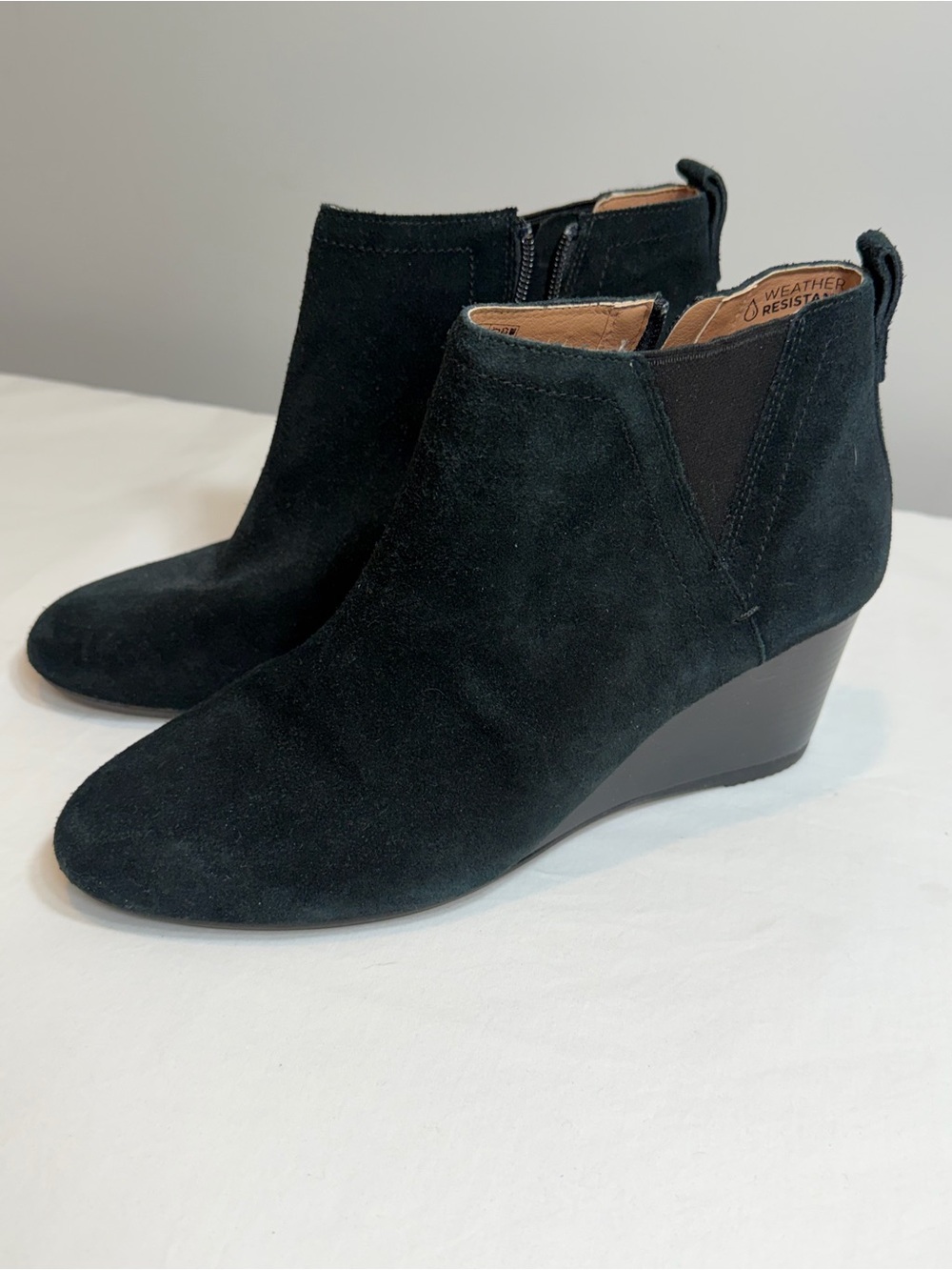 Vionic Parkwood Paloma black suede wedge booties size 10